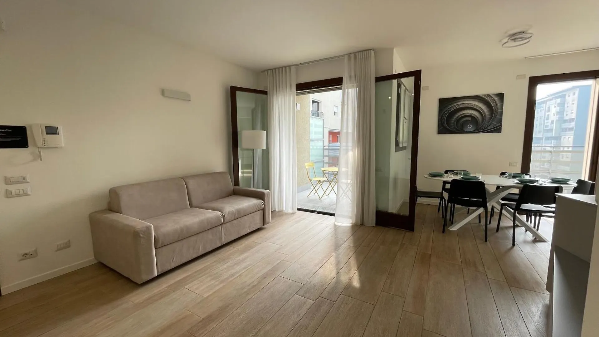 Hospitami Apartment - 15 Min Duomo Milano 0*, Mediolan Włochy
